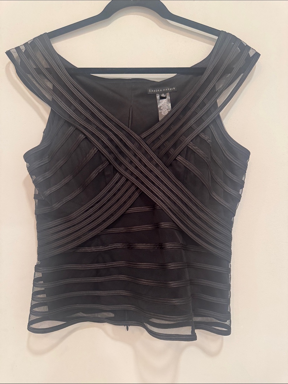 Sandra Darren Size 12 Black Dressy Detail Top